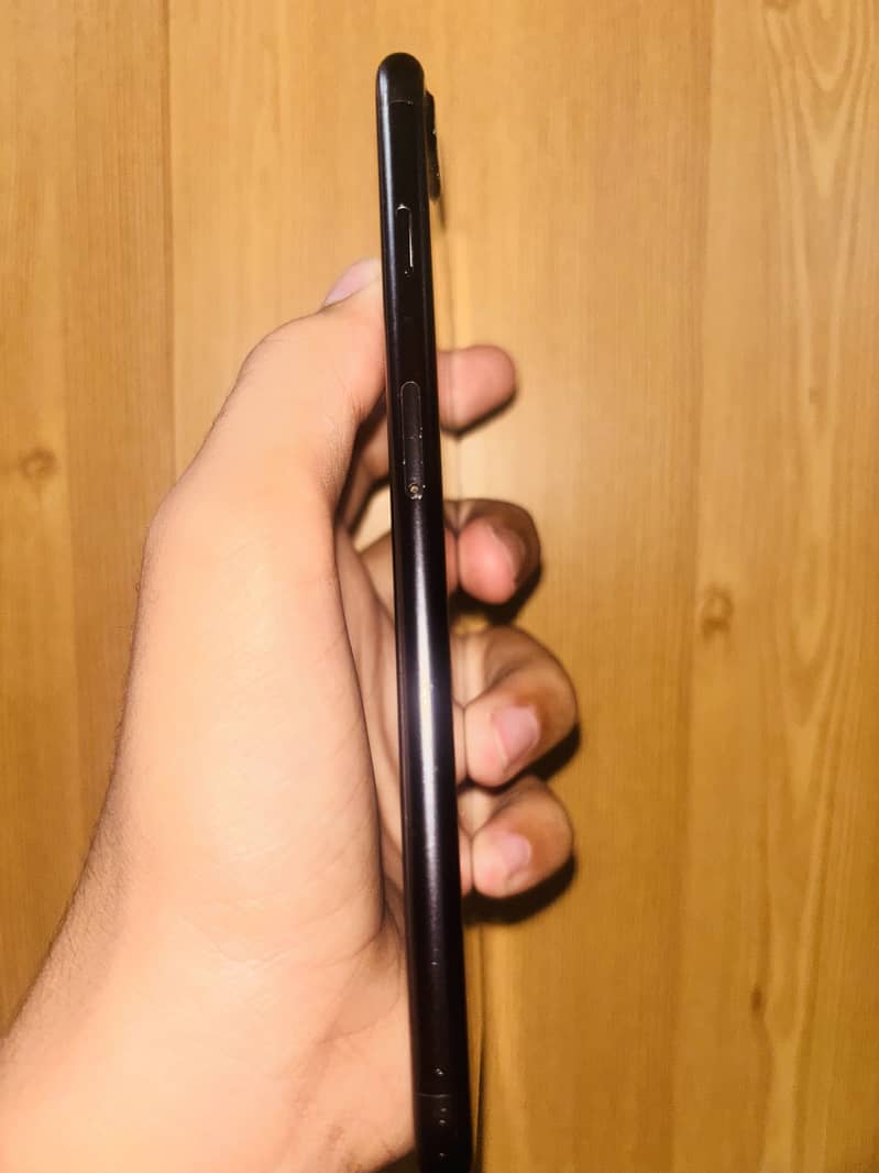 Apple iPhone 7 Plus 4
