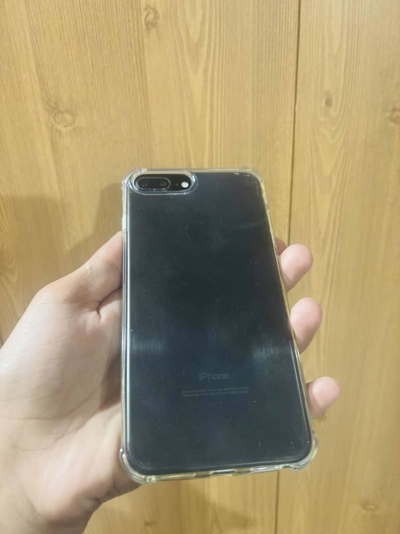 Apple iPhone 7 Plus 6