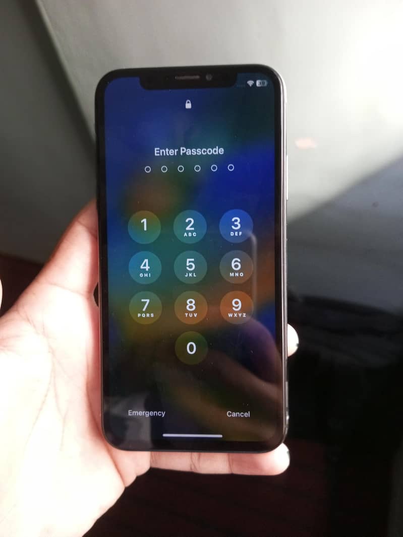 Apple iPhone X 3