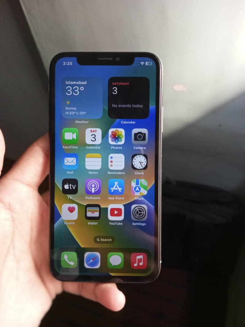 Apple iPhone X 4