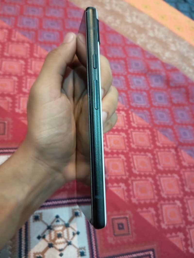 Google Pixel 6a 5