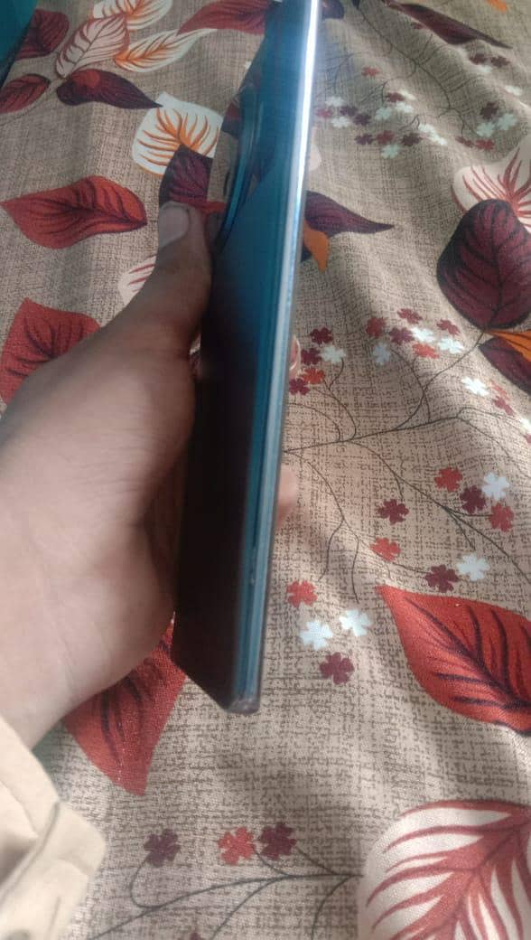 Tecno Spark 20 Pro Plus 2