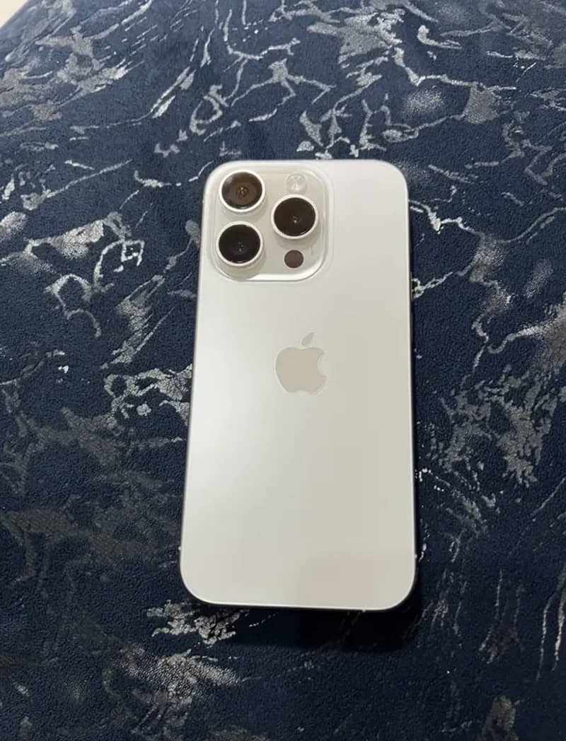 Apple iPhone 15 Pro 8