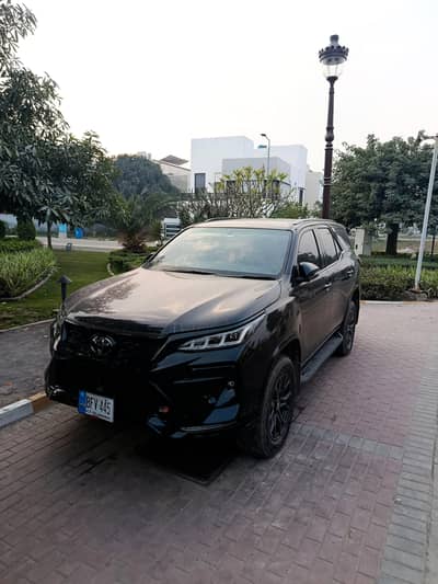 Toyota Fortuner GR-S