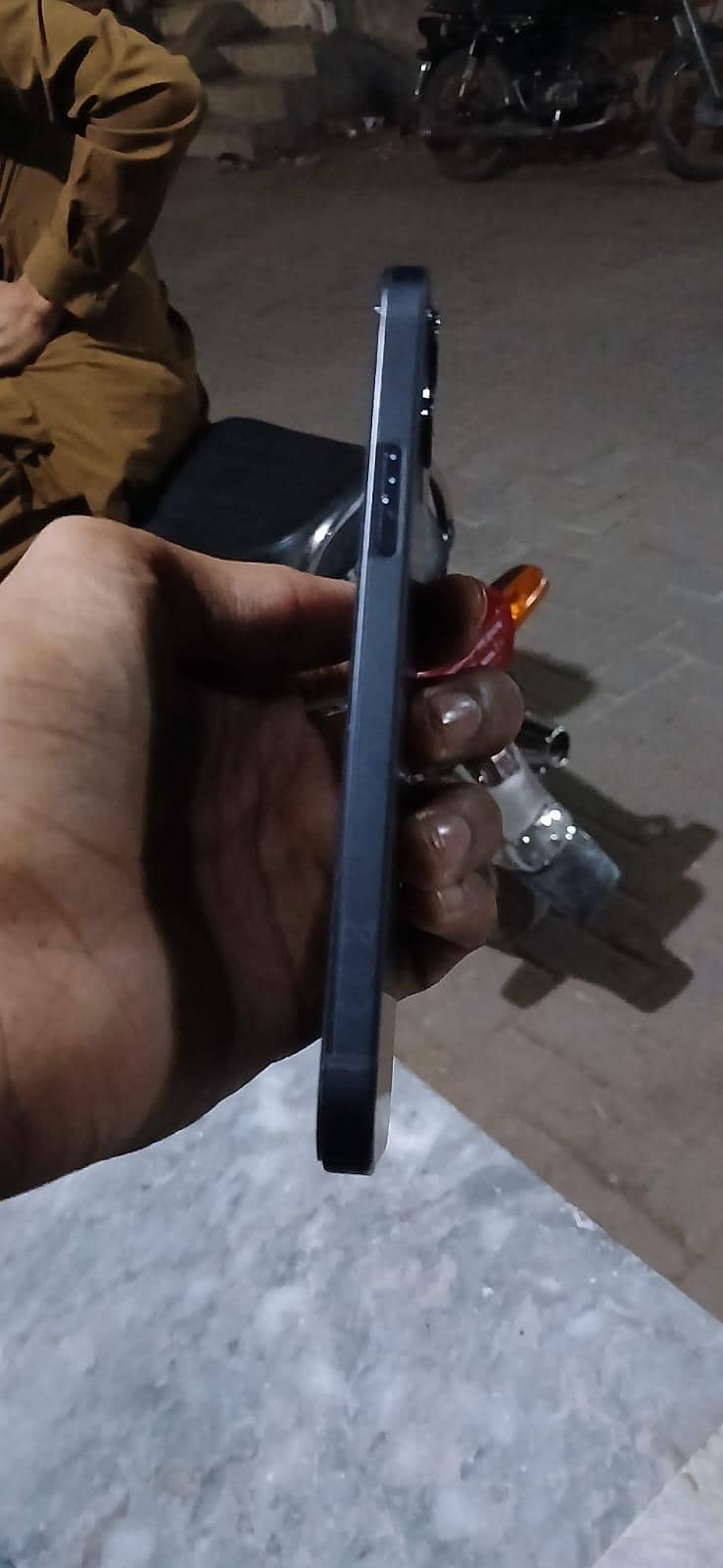 Apple iPhone 12 2