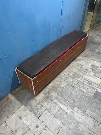 Table and 2 wooden benches