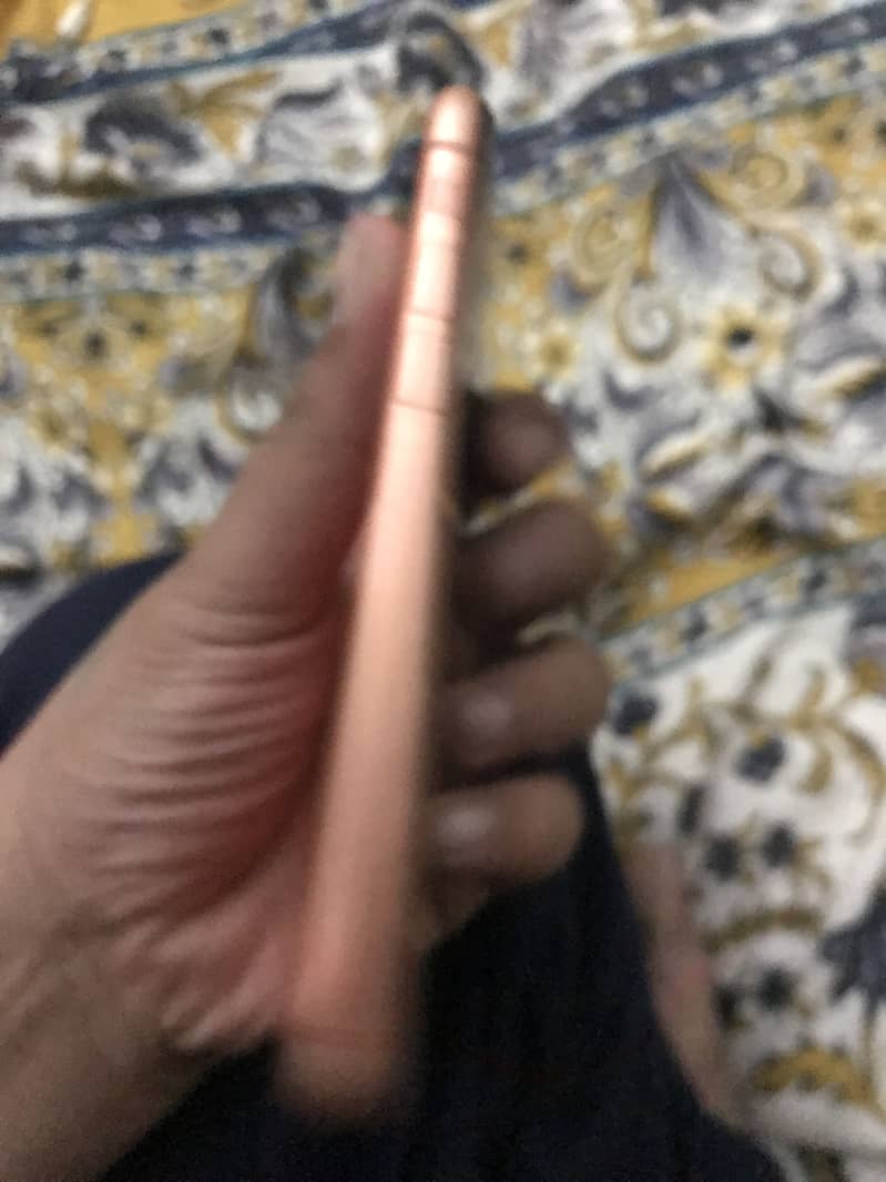 Apple iPhone XR 1