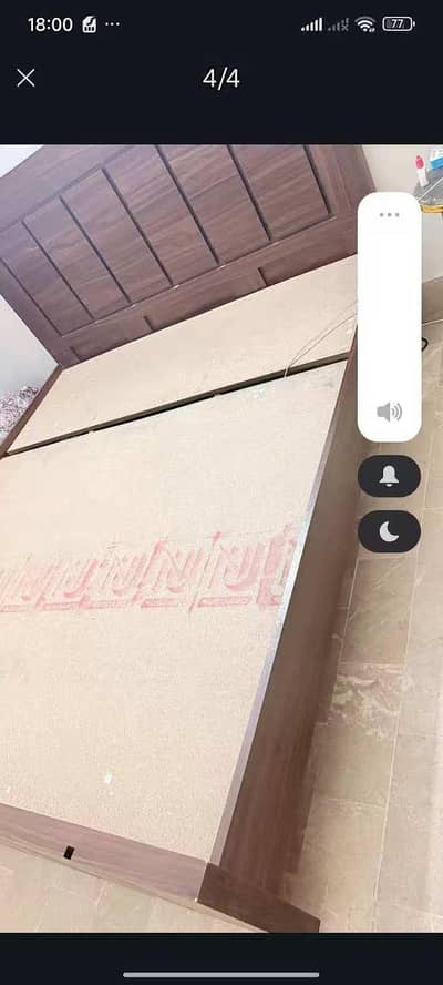 queen bed with spring mattress