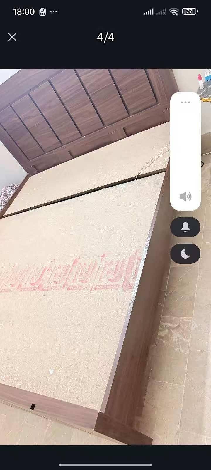 queen bed with spring mattress 0