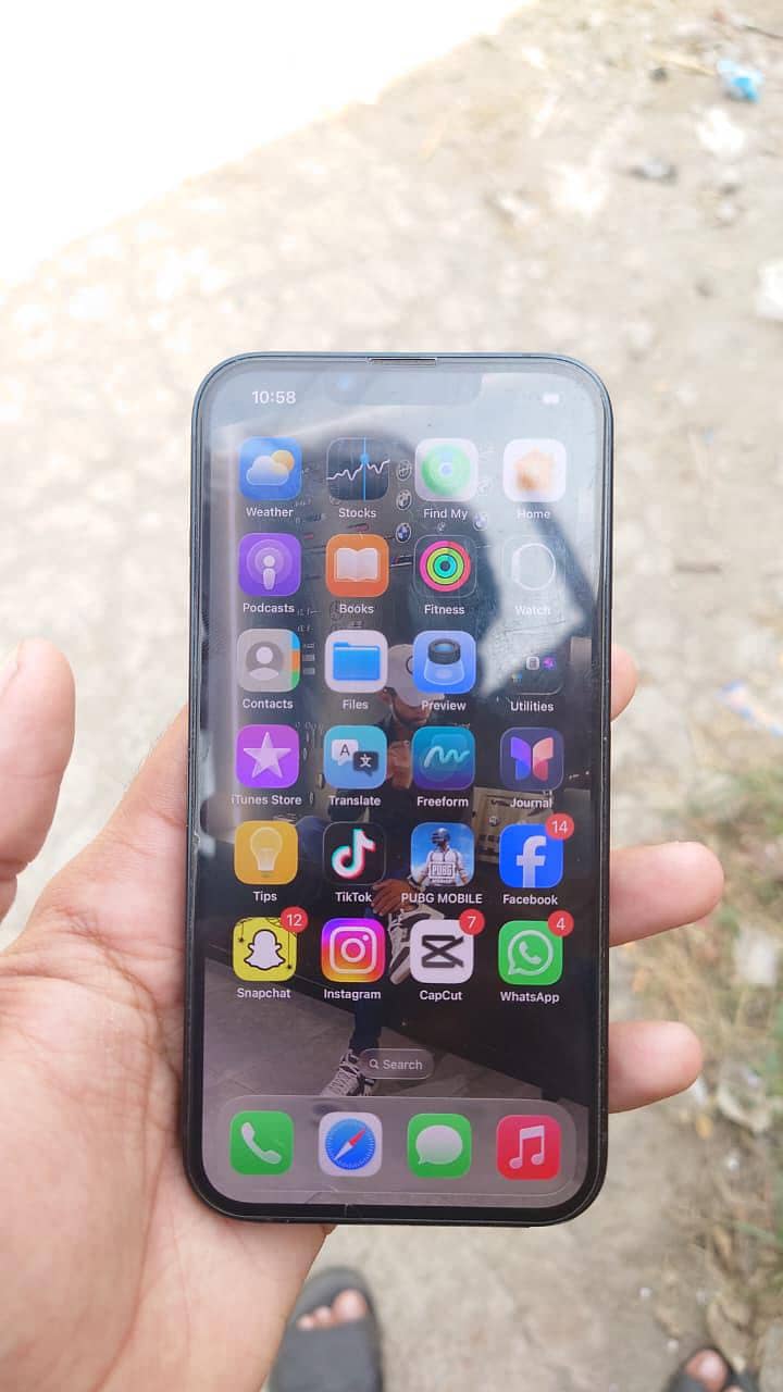 Apple iPhone 13 2