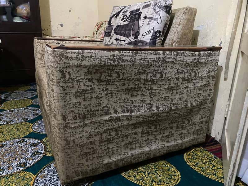 Look like new sofa set 0