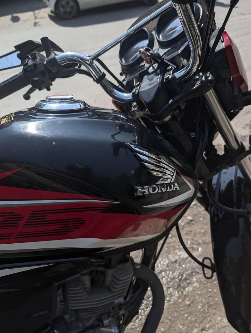 CB125F 7