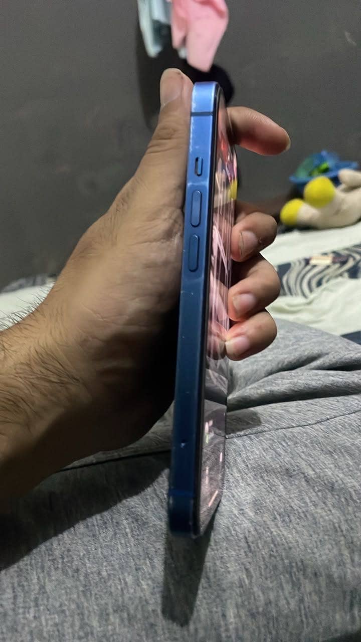 Apple iPhone 13 1