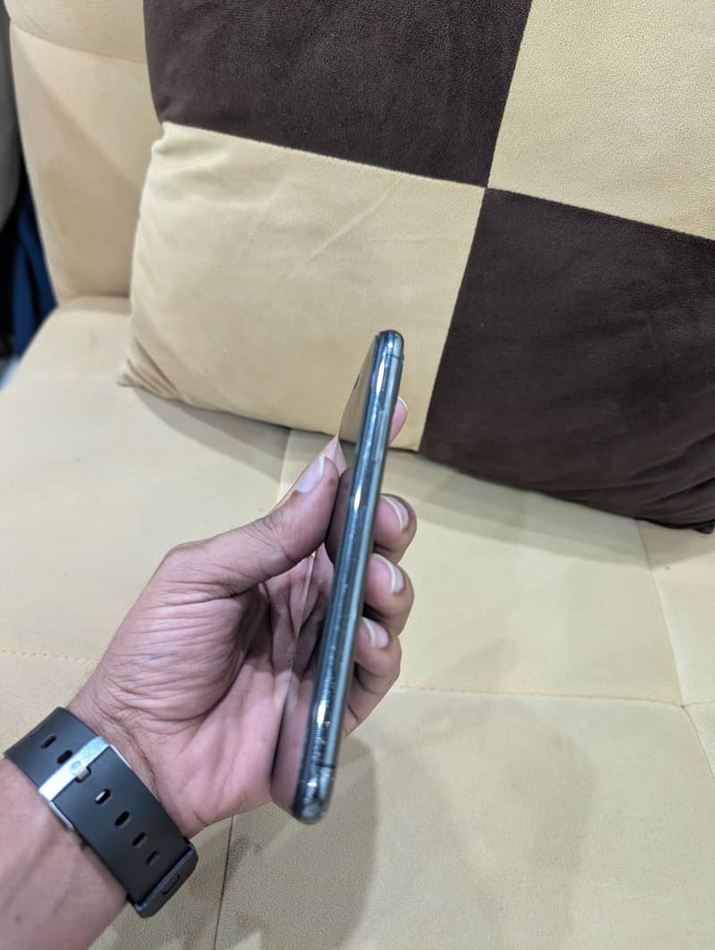 iPhone X (PTA Approved) 3