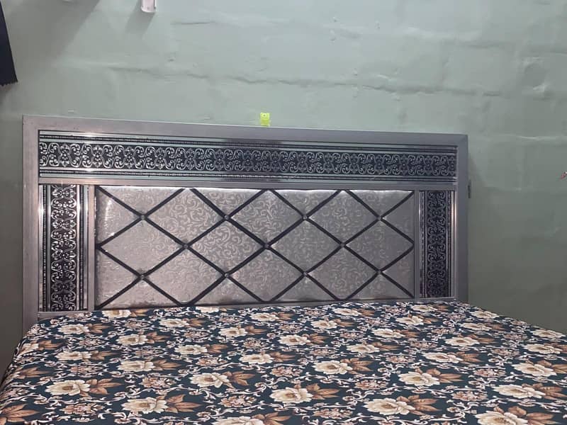 iron bed 1