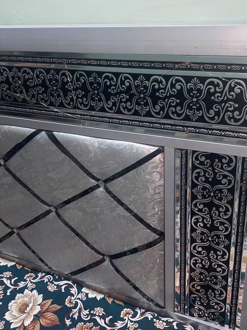 iron bed 3