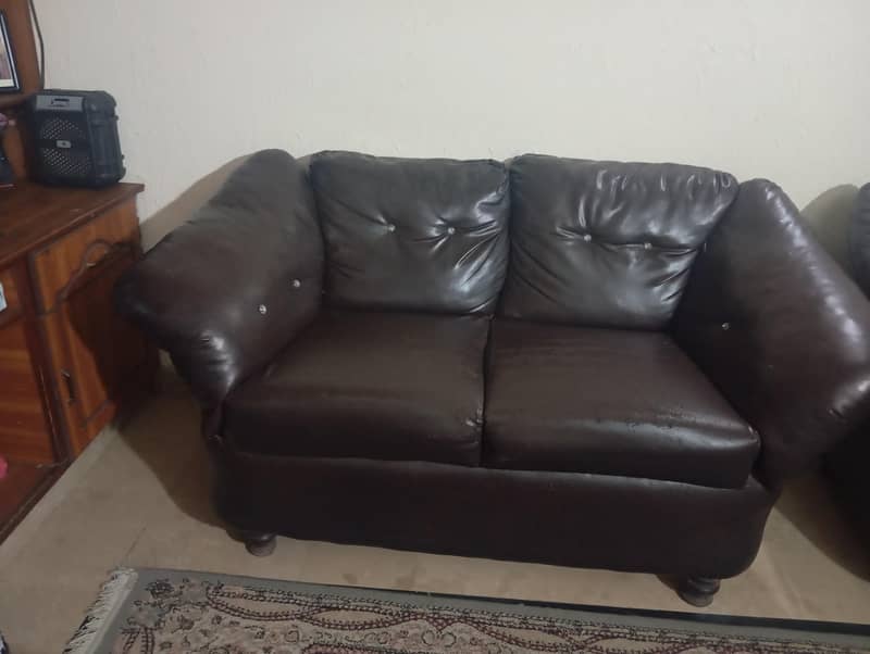leather sofa 0