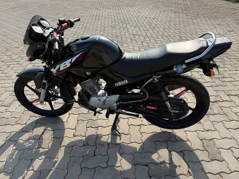 YBR 125 2