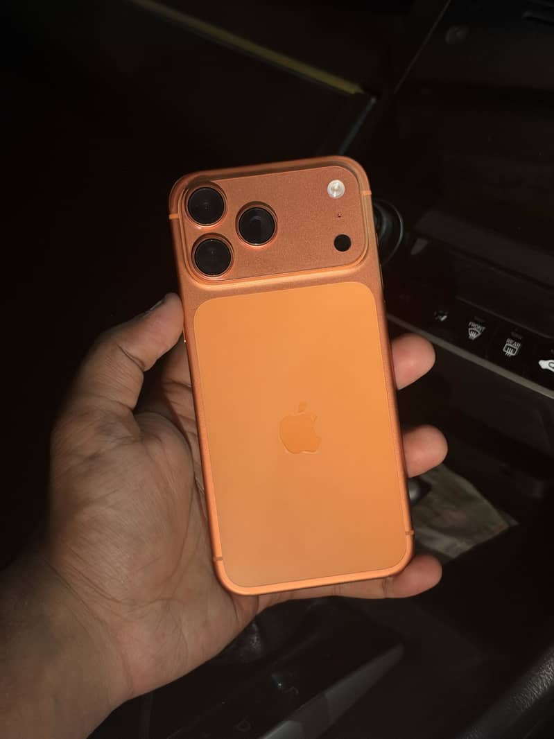 Apple iPhone 17 Pro Max 3