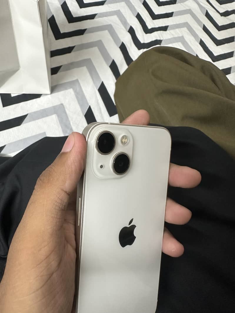 Apple iPhone 13 1