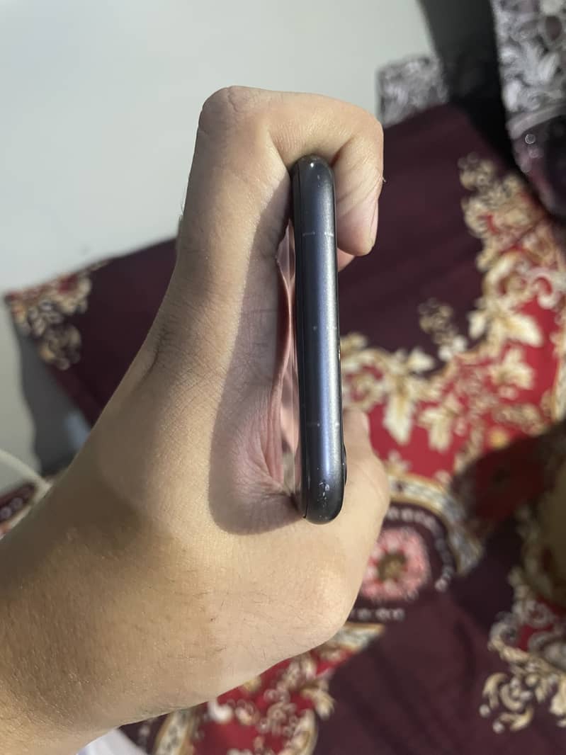 Apple iPhone 8 1