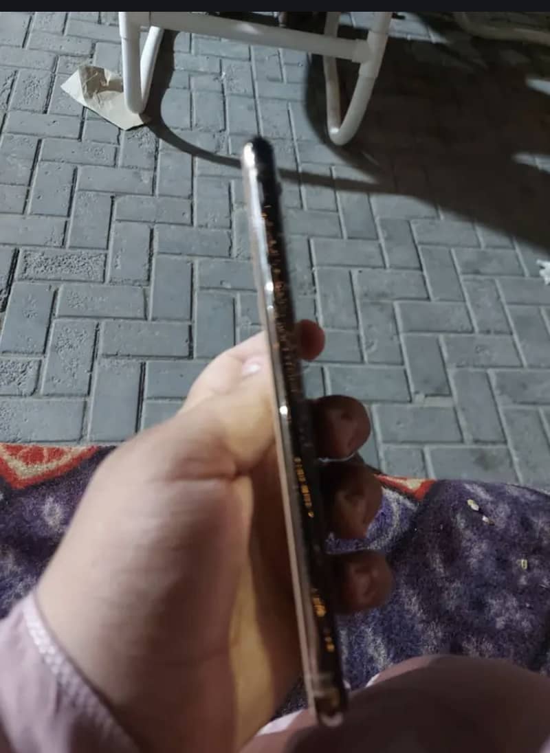 iPhone XS Max 2