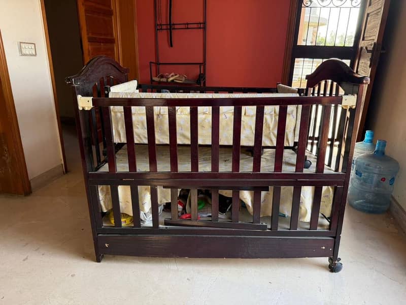 Baby cot 1