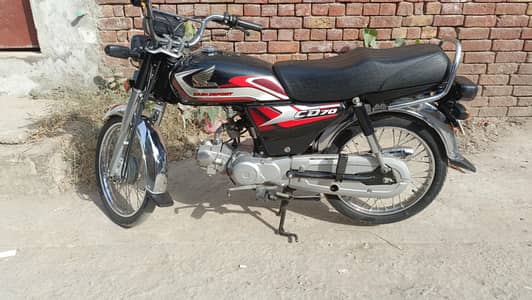 CD 70 bike 2025 model Black