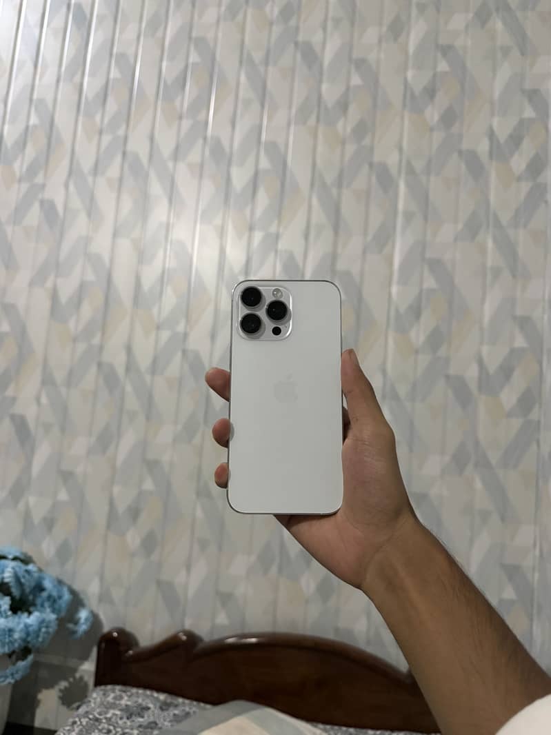 Apple iPhone 14 Pro Max 4