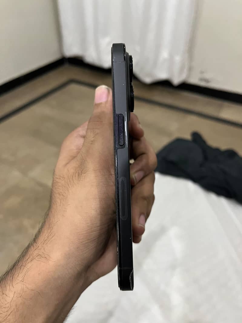 Apple iPhone 14 Pro 3