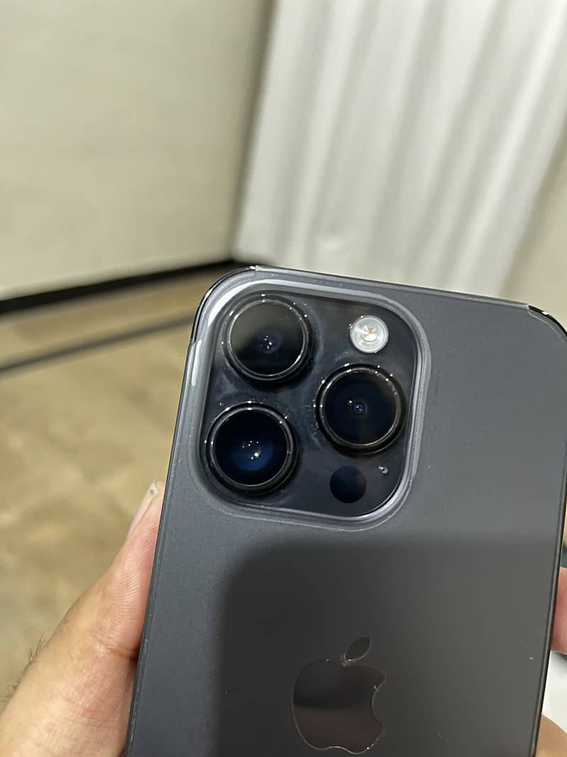 Apple iPhone 14 Pro 4