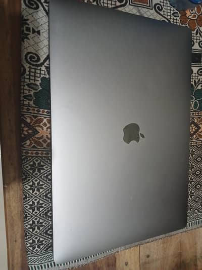 macbook pro M2 2018 model 15 inch