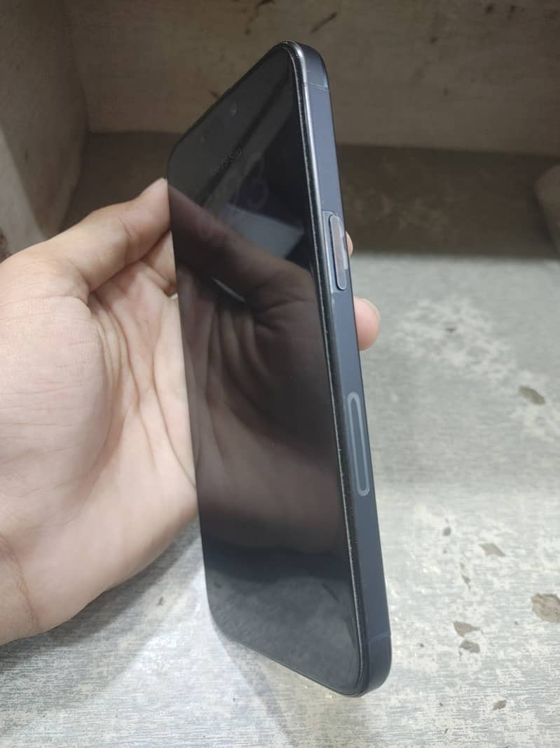 Apple iPhone 15 Pro Max 1