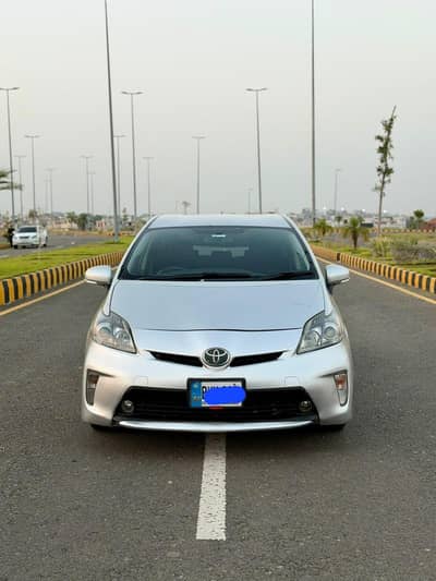 Toyota Prius 2011 model 2014 import S Led packg