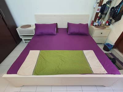 Queen Size Bed For Sale With Matrress