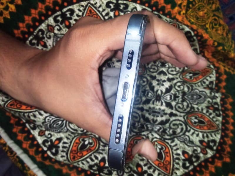 Apple iPhone 13 Pro Max 3
