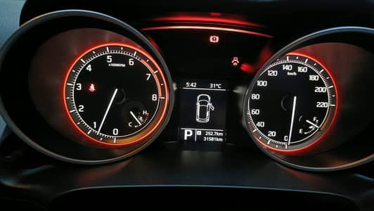 Suzuki Swift GLX CVT 2022 Decmber