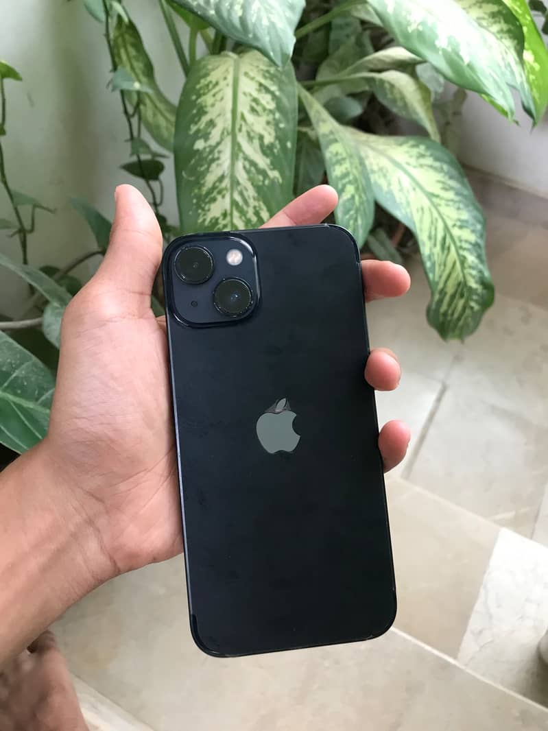Apple iPhone 13 2