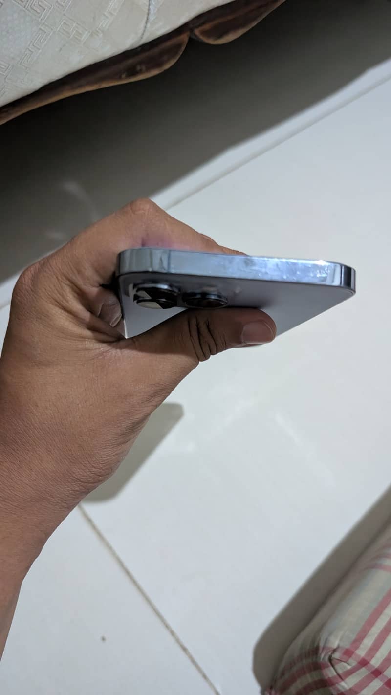 Apple iPhone 13 Pro Max 5