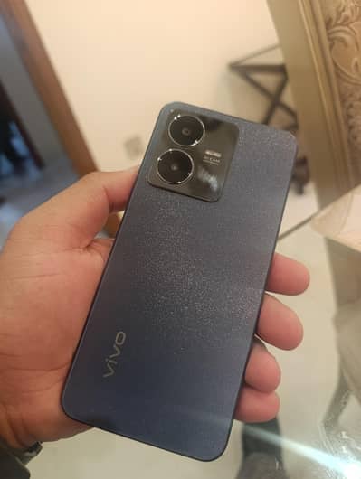 Vivo Y22 4/128 10/10 With Box