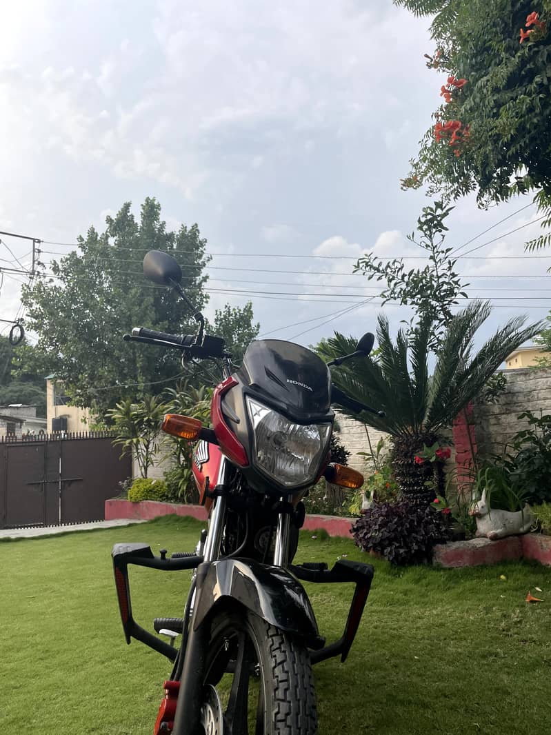 HONDA CB125F 1
