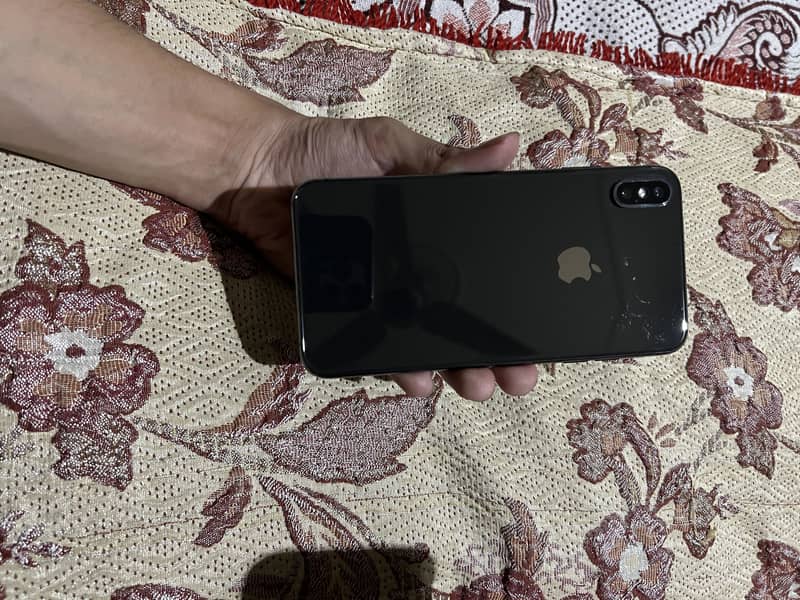 Apple iPhone XS Max 1