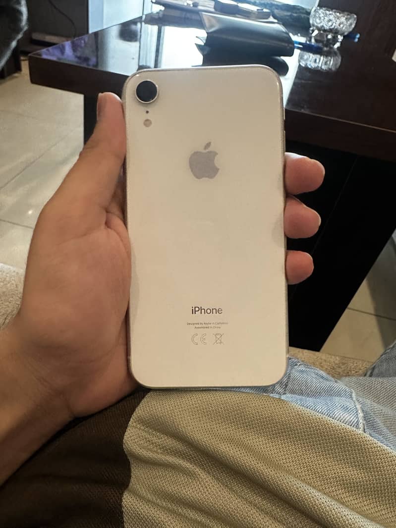 Apple iPhone XR 0