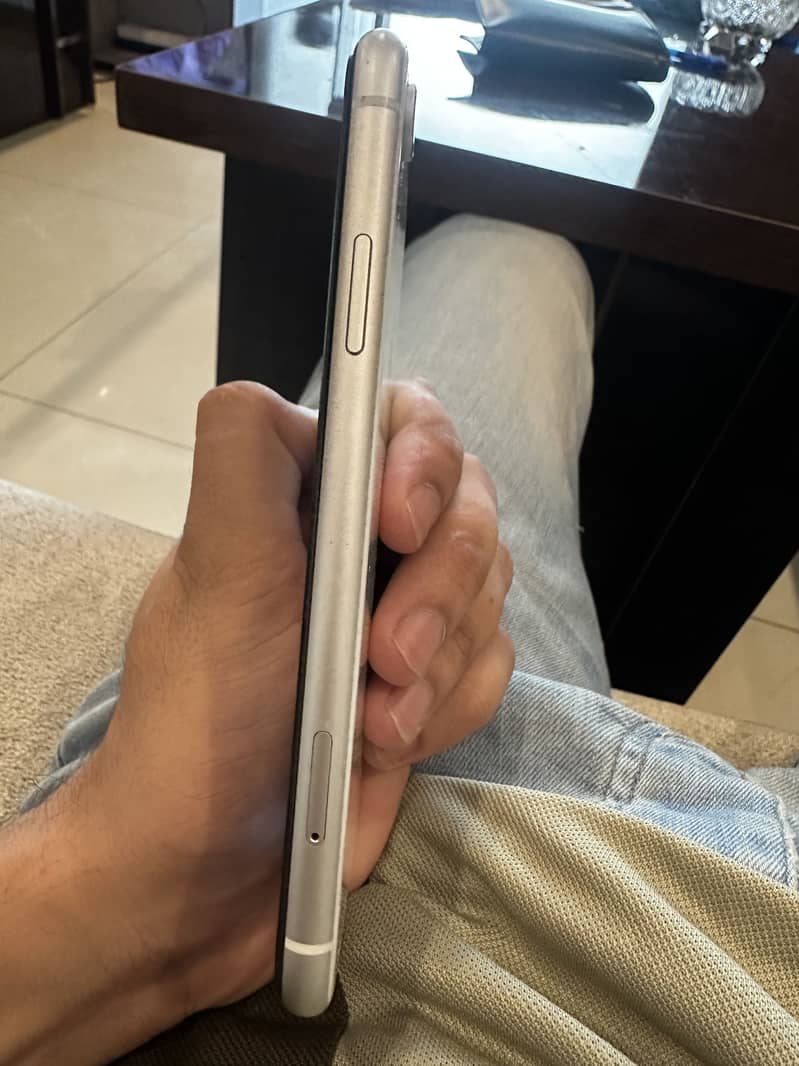 Apple iPhone XR 5
