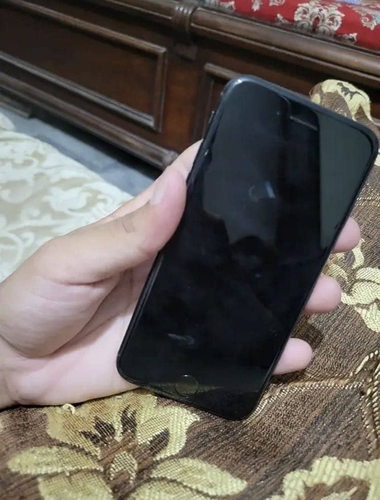 Apple iPhone SE 4