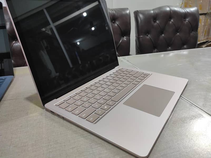 Microsoft Surface Laptop 4 Rose Gold Version 1