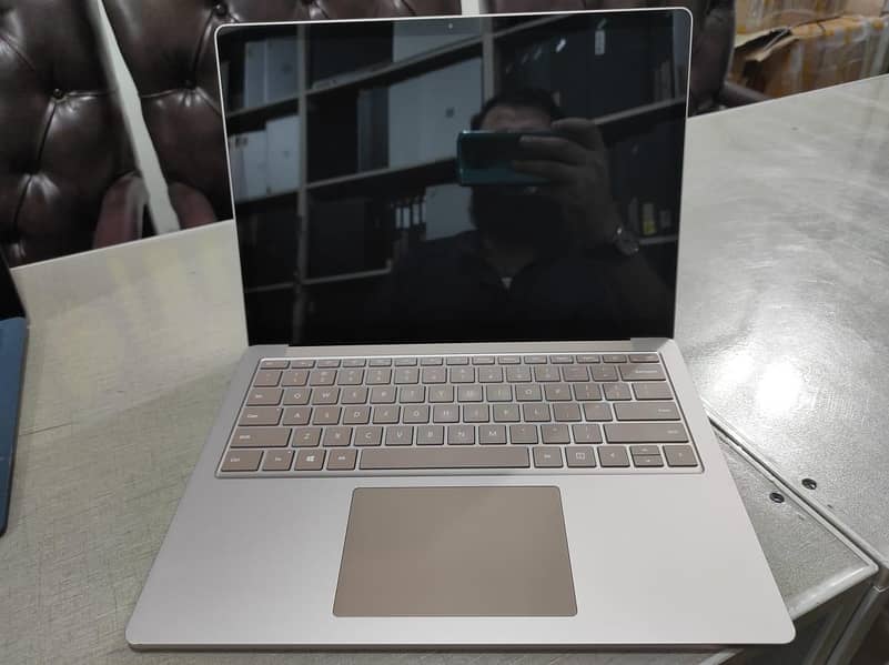 Microsoft Surface Laptop 4 Rose Gold Version 5