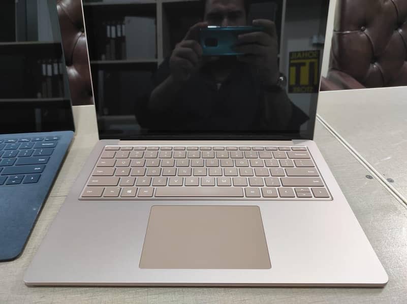 Microsoft Surface Laptop 4 Rose Gold Version 9