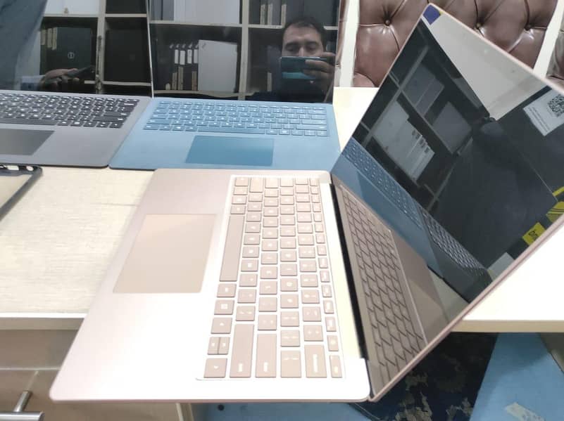 Microsoft Surface Laptop 4 Rose Gold Version 10