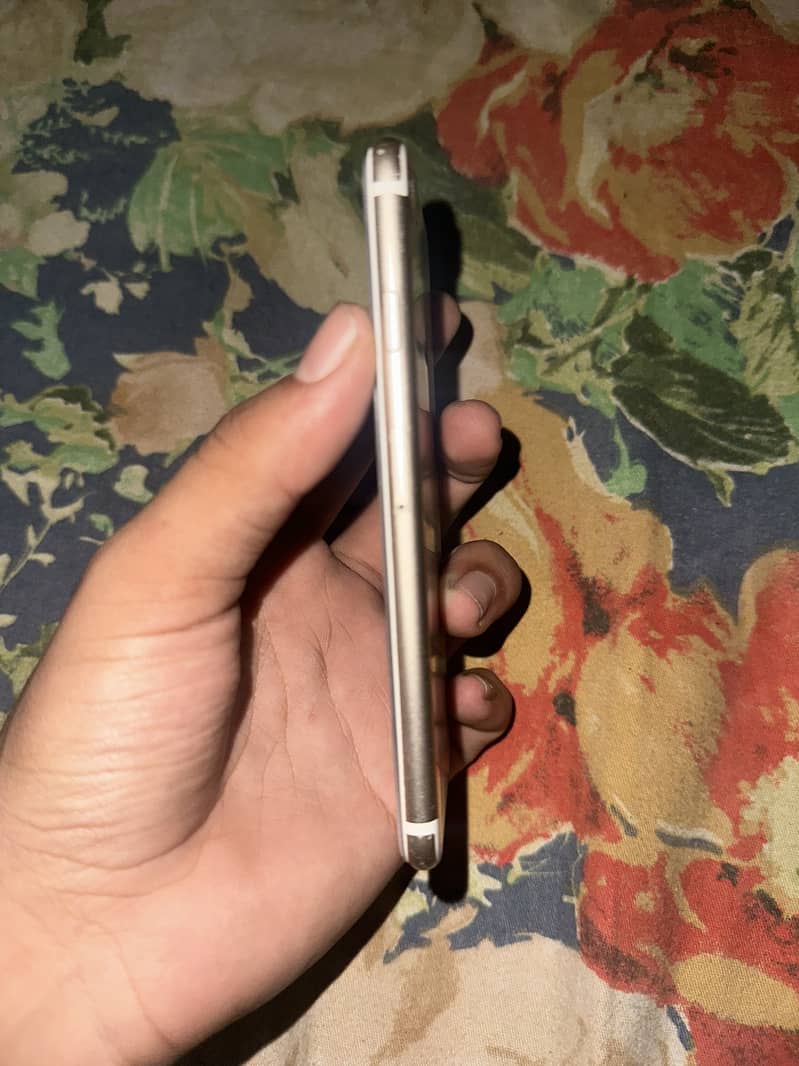 Apple iPhone 7 256 gb 6